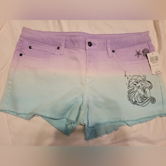 Hot Topic Pants - Hot Topic Ariel Dip Dye Shorts Size 15 Juniors